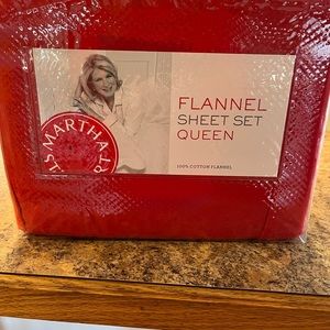 Martha Stewart Red Flannel Queen Size Sheets